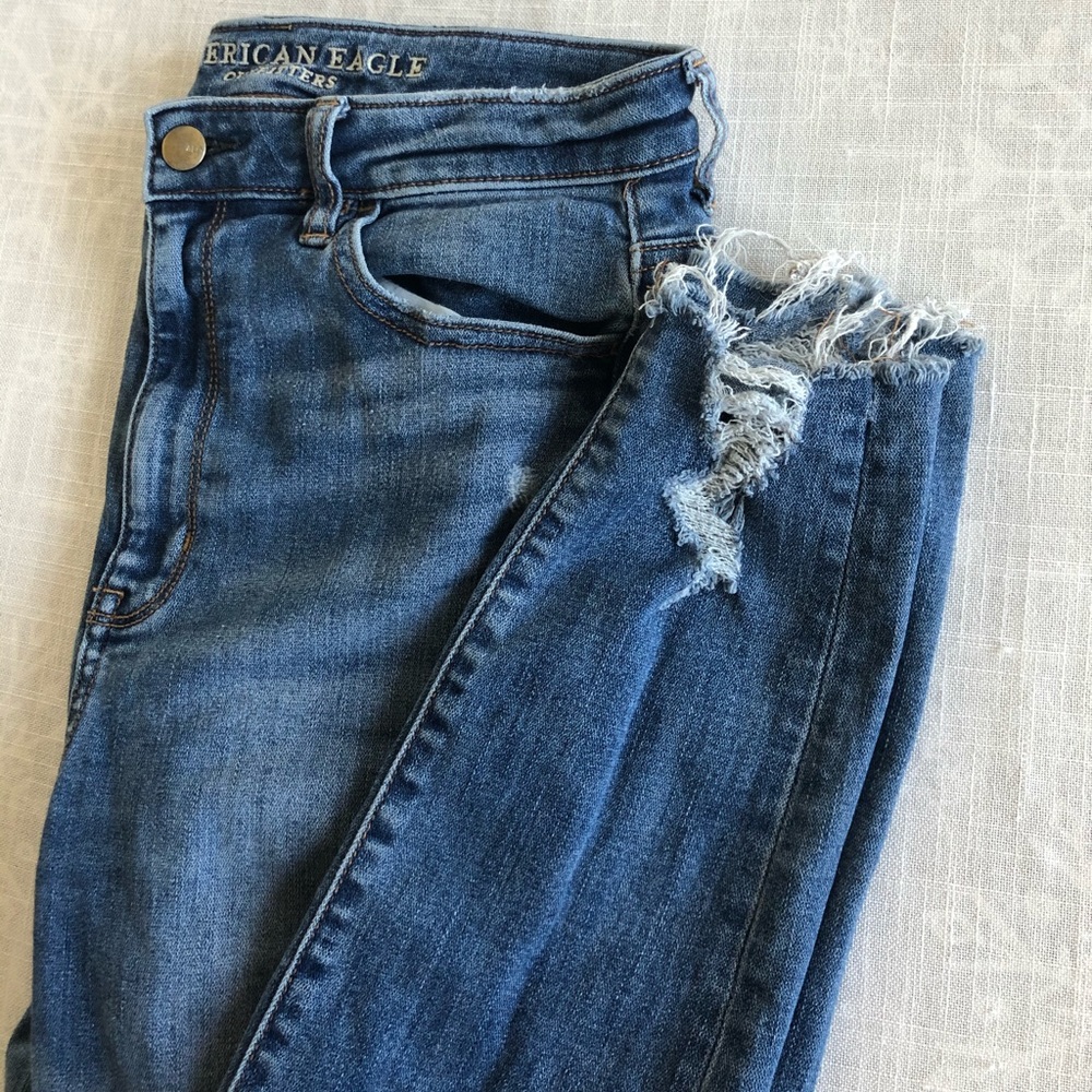 American Eagle Highest Rise Distressed Jeans